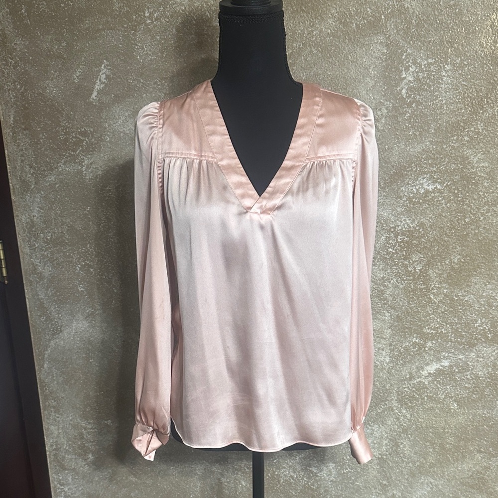 White House Black Market Blush Satin V-Neck Long Sleeve Blouse